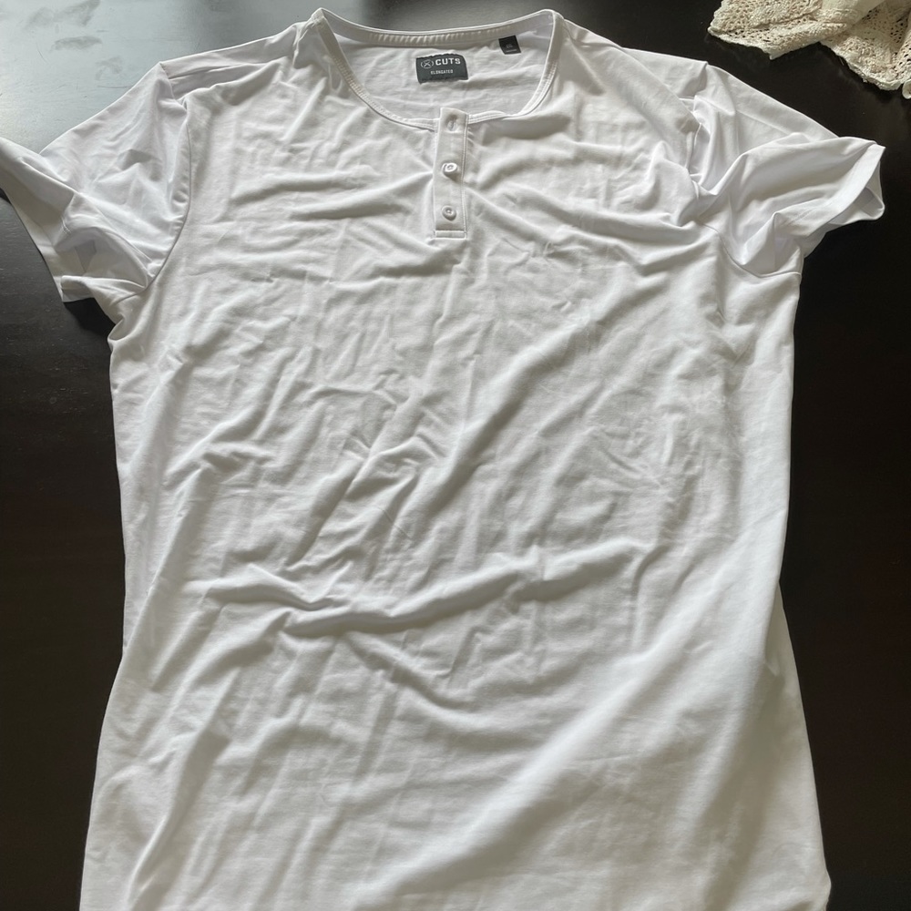 Cuts clothing Henley size xxl